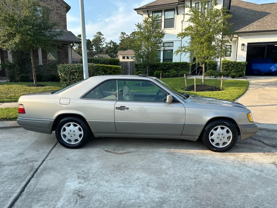 1994 Mercedes-Benz W124 E-Class - Image 8 of 14