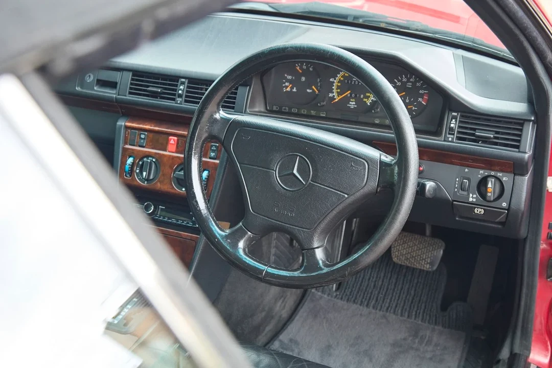 1994 Mercedes-Benz W124 E-Class - Image 30 of 30