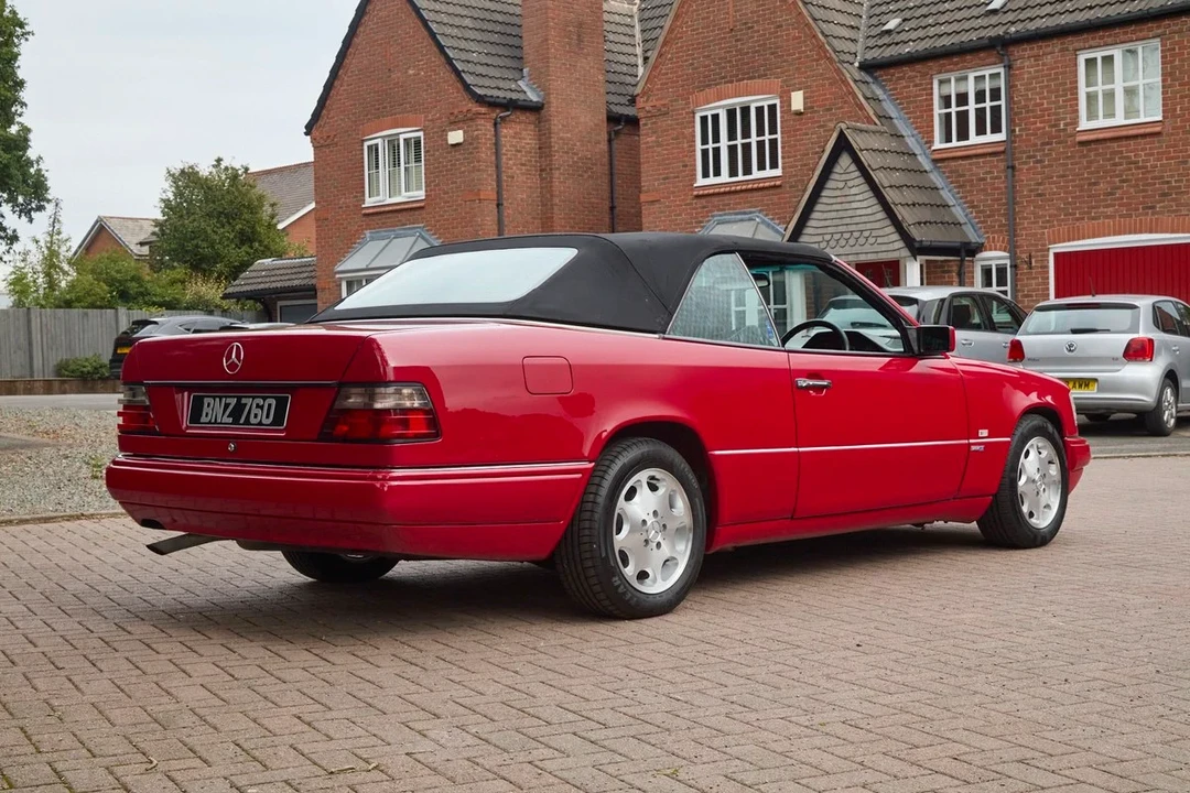 1994 Mercedes-Benz W124 E-Class - Image 12 of 30