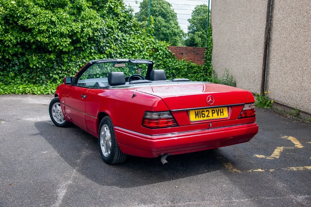 1994 Mercedes-Benz W124 E-Class - Image 13 of 30