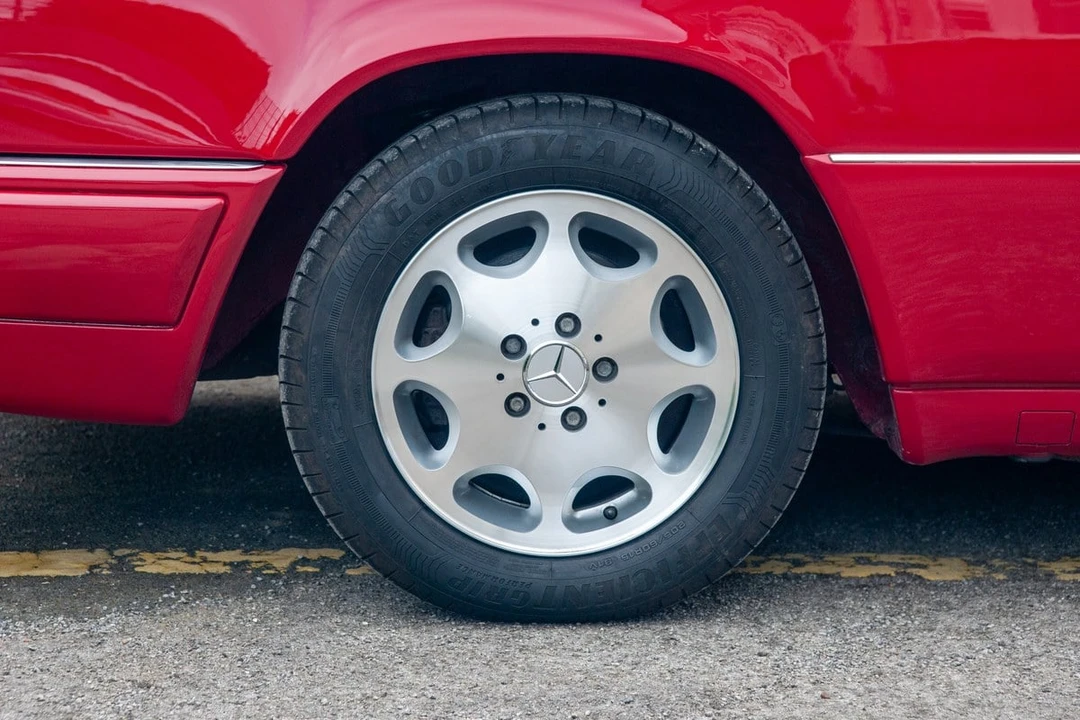 1994 Mercedes-Benz W124 E-Class - Image 23 of 30