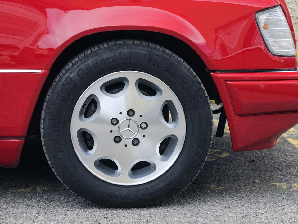 1994 Mercedes-Benz W124 E-Class - Image 24 of 30