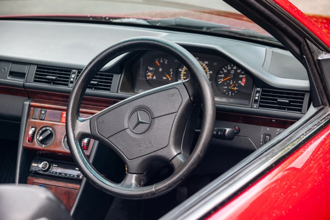 1994 Mercedes-Benz W124 E-Class - Image 27 of 30