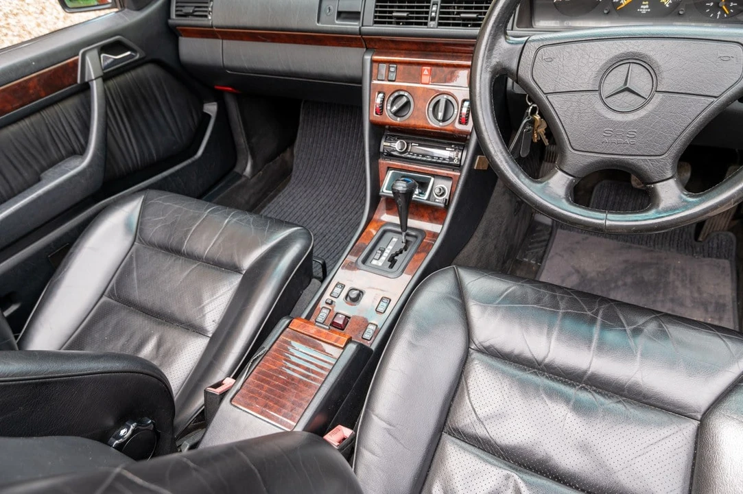 1994 Mercedes-Benz W124 E-Class - Image 29 of 30