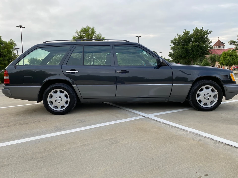 1994 Mercedes-Benz W124 E-Class - Image 9 of 31