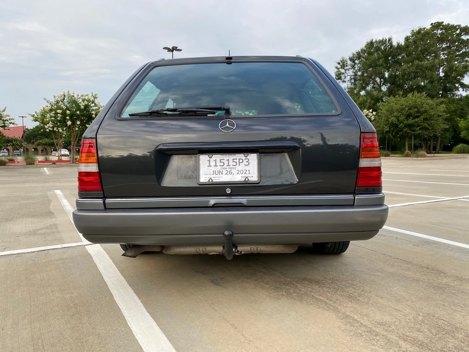 1994 Mercedes-Benz W124 E-Class - Image 13 of 31