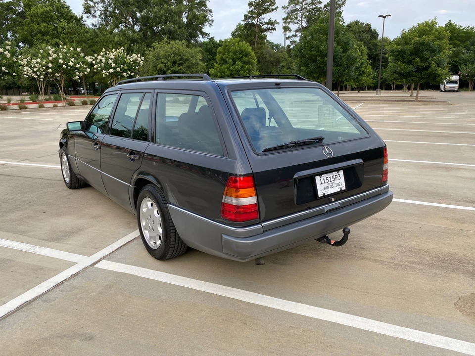 1994 Mercedes-Benz W124 E-Class - Image 14 of 31