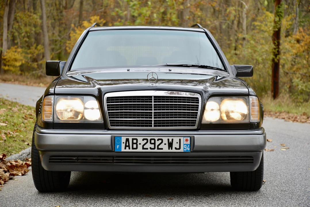 1994 Mercedes-Benz W124 E-Class - Image 5 of 31