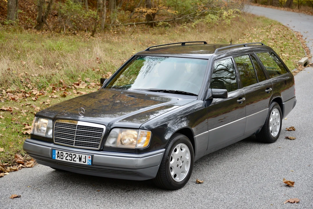 1994 Mercedes-Benz W124 E-Class - Image 2 of 31