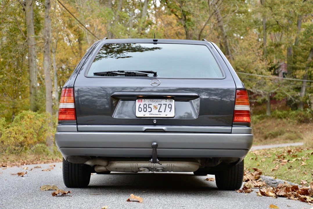 1994 Mercedes-Benz W124 E-Class - Image 12 of 31