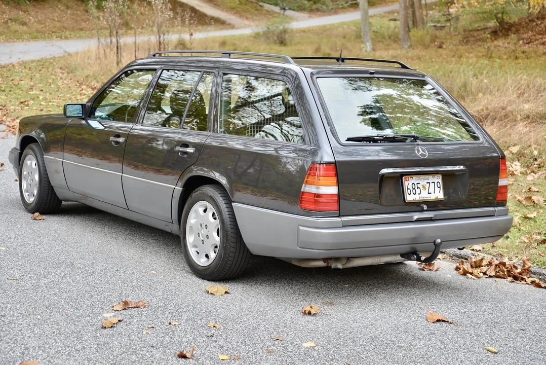 1994 Mercedes-Benz W124 E-Class - Image 13 of 31