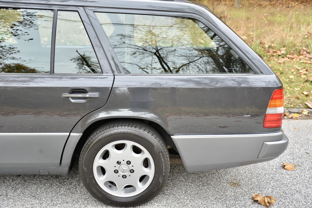 1994 Mercedes-Benz W124 E-Class - Image 24 of 31