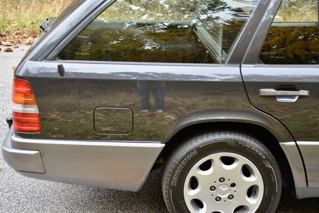1994 Mercedes-Benz W124 E-Class - Image 25 of 31
