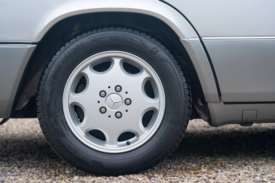 1994 Mercedes-Benz W124 E-Class - Image 23 of 31