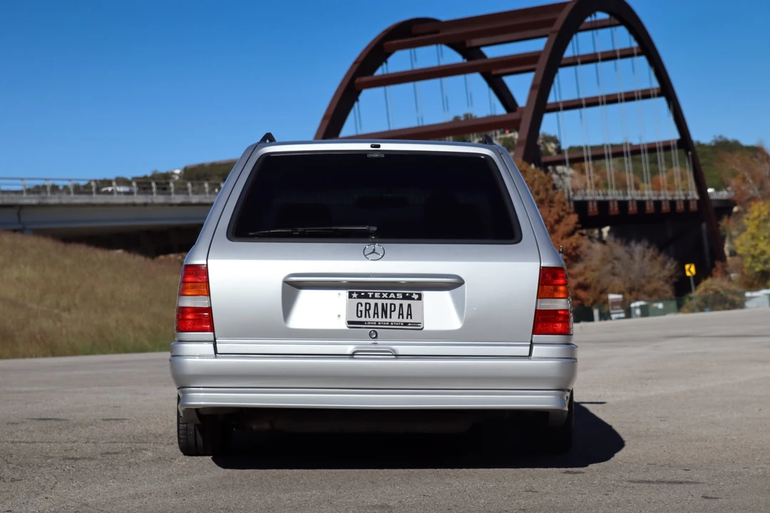 1994 Mercedes-Benz W124 E-Class - Image 3 of 31