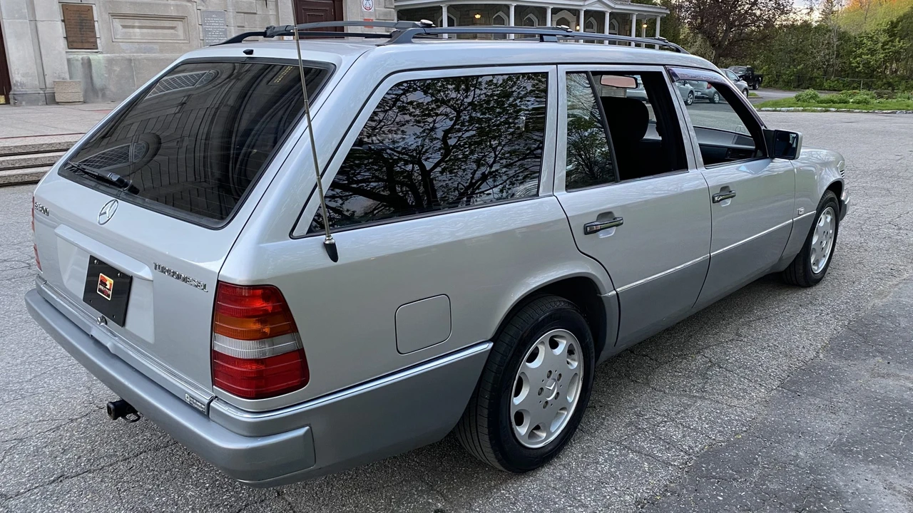 1994 Mercedes-Benz W124 E-Class - Image 29 of 31