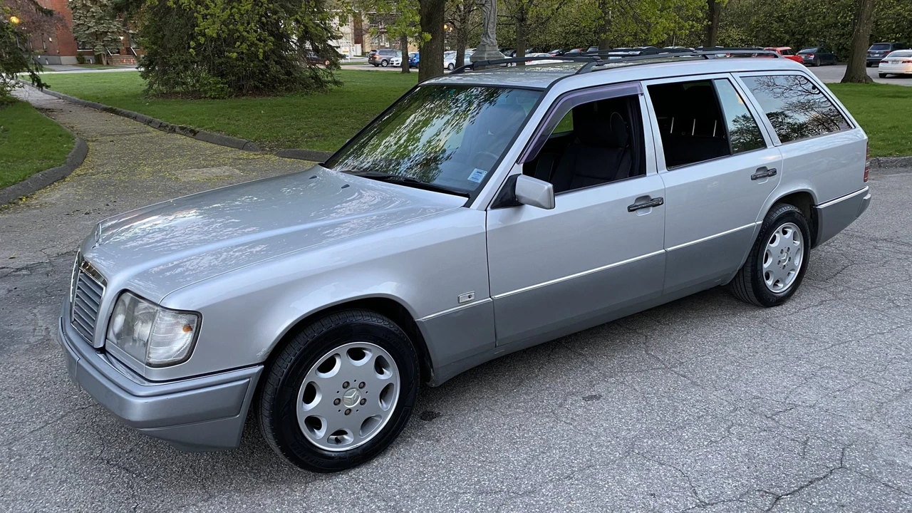 1994 Mercedes-Benz W124 E-Class - Image 2 of 31