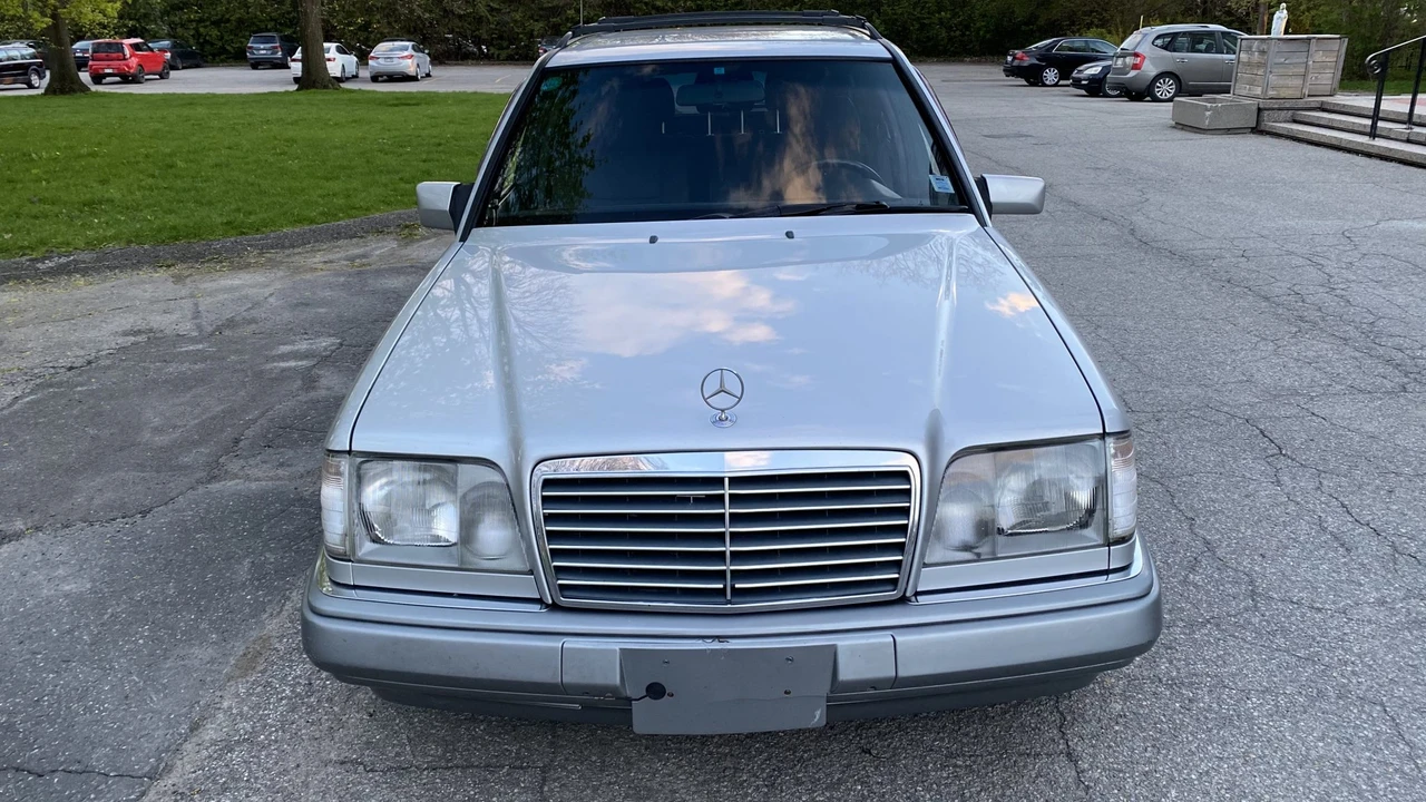 1994 Mercedes-Benz W124 E-Class - Image 12 of 31