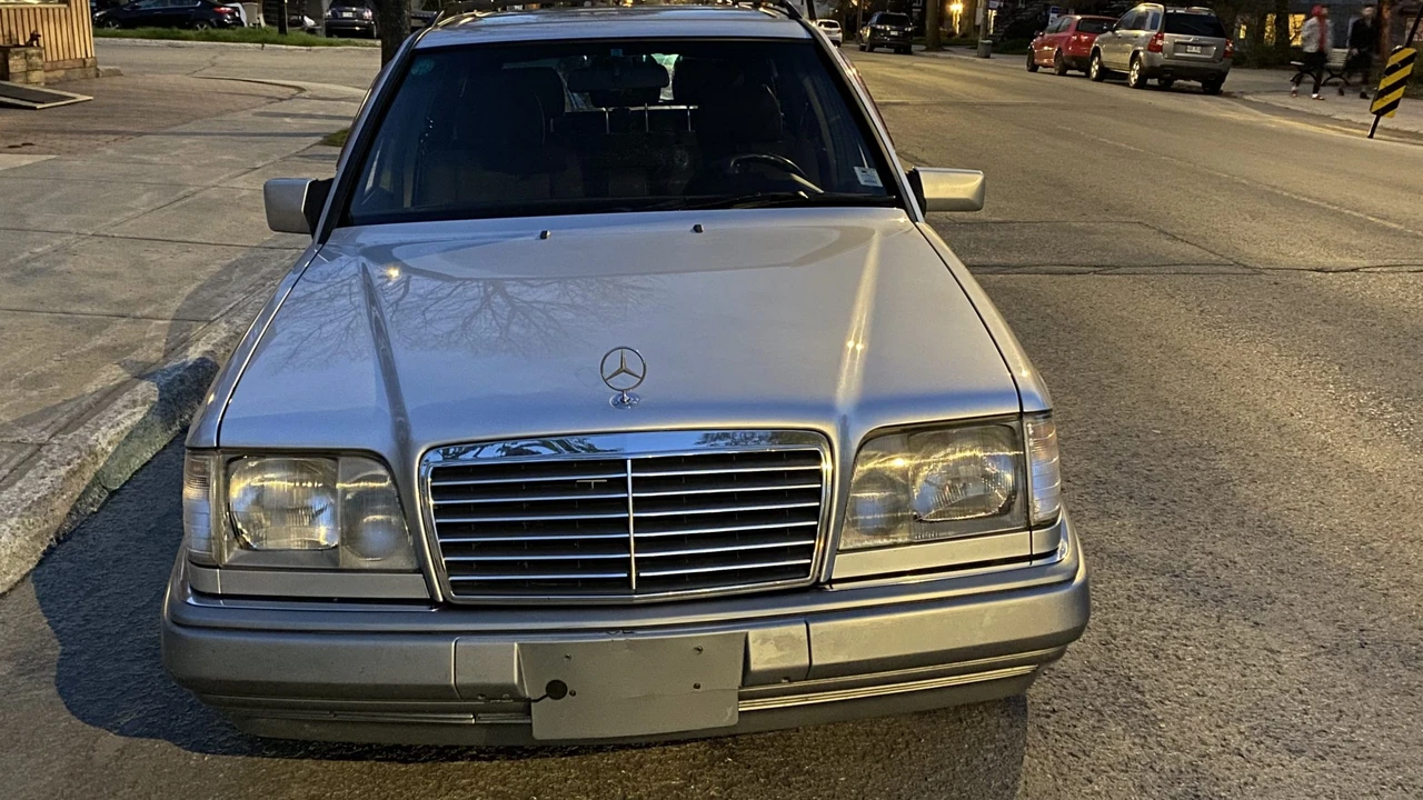 1994 Mercedes-Benz W124 E-Class - Image 14 of 31