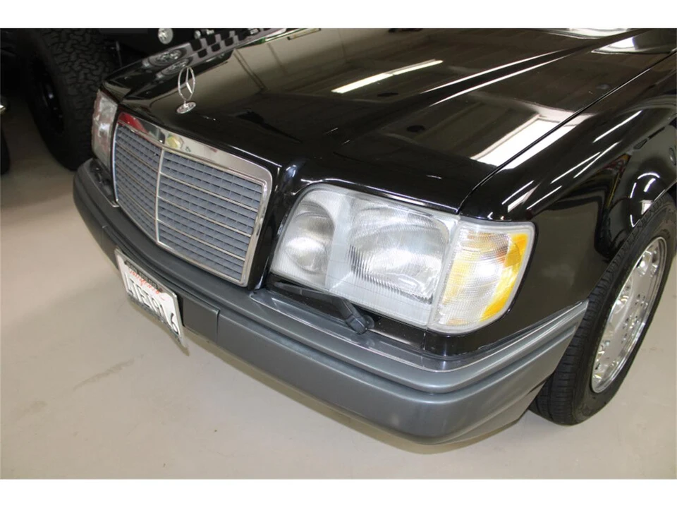 1994 Mercedes-Benz W124 E-Class - Image 16 of 31