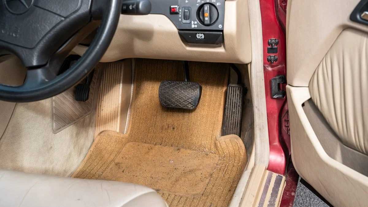 1994 Mercedes-Benz W124 E-Class - Image 23 of 30