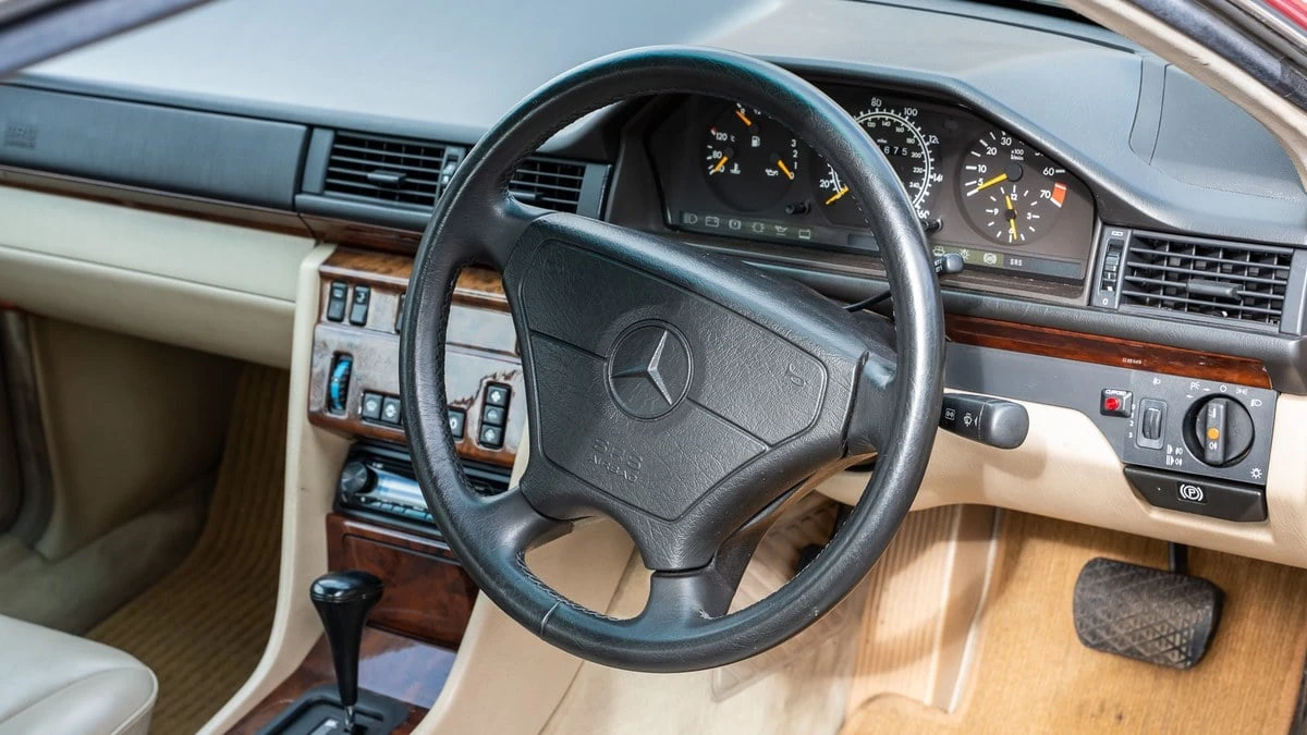 1994 Mercedes-Benz W124 E-Class - Image 21 of 30