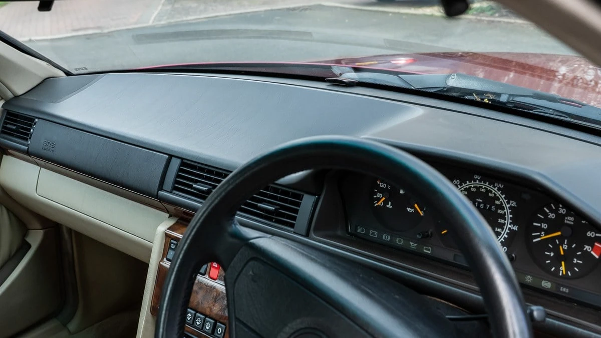 1994 Mercedes-Benz W124 E-Class - Image 28 of 30