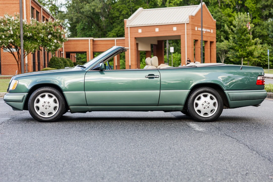 1994 Mercedes-Benz W124 E-Class - Image 9 of 31