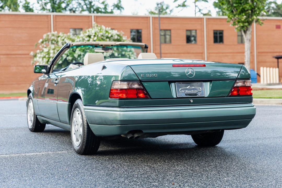 1994 Mercedes-Benz W124 E-Class - Image 13 of 31