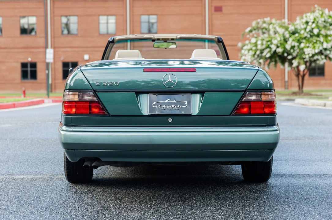 1994 Mercedes-Benz W124 E-Class - Image 14 of 31