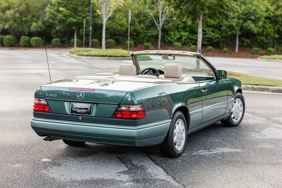 1994 Mercedes-Benz W124 E-Class - Image 16 of 31