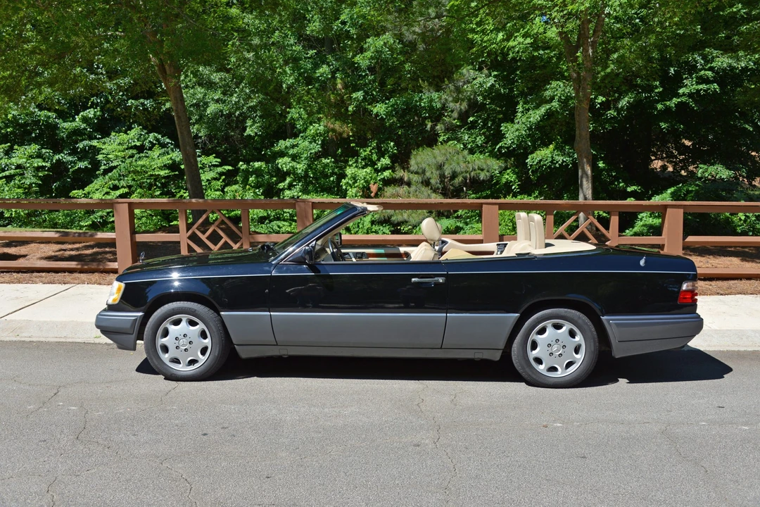 1994 Mercedes-Benz W124 E-Class - Image 15 of 31