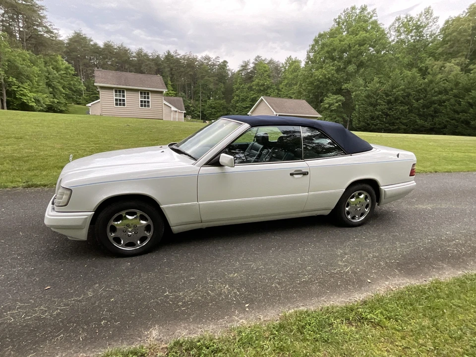 1994 Mercedes-Benz W124 E-Class - Image 2 of 31