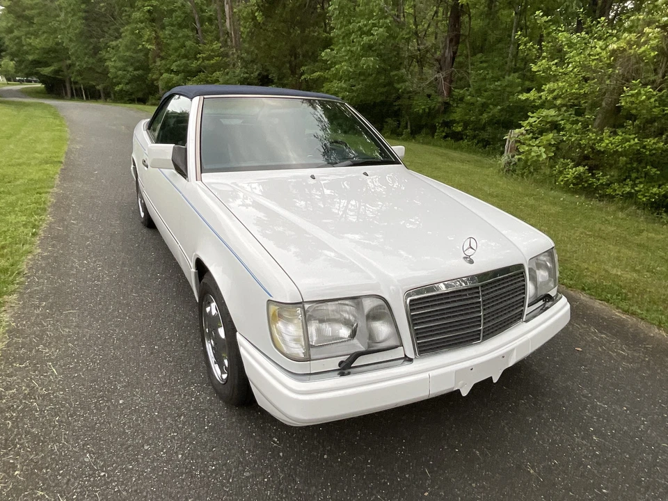 1994 Mercedes-Benz W124 E-Class - Image 13 of 31