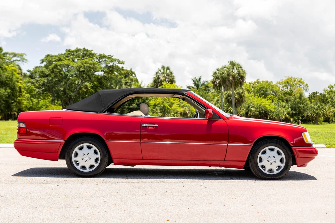 1994 Mercedes-Benz W124 E-Class - Image 13 of 31