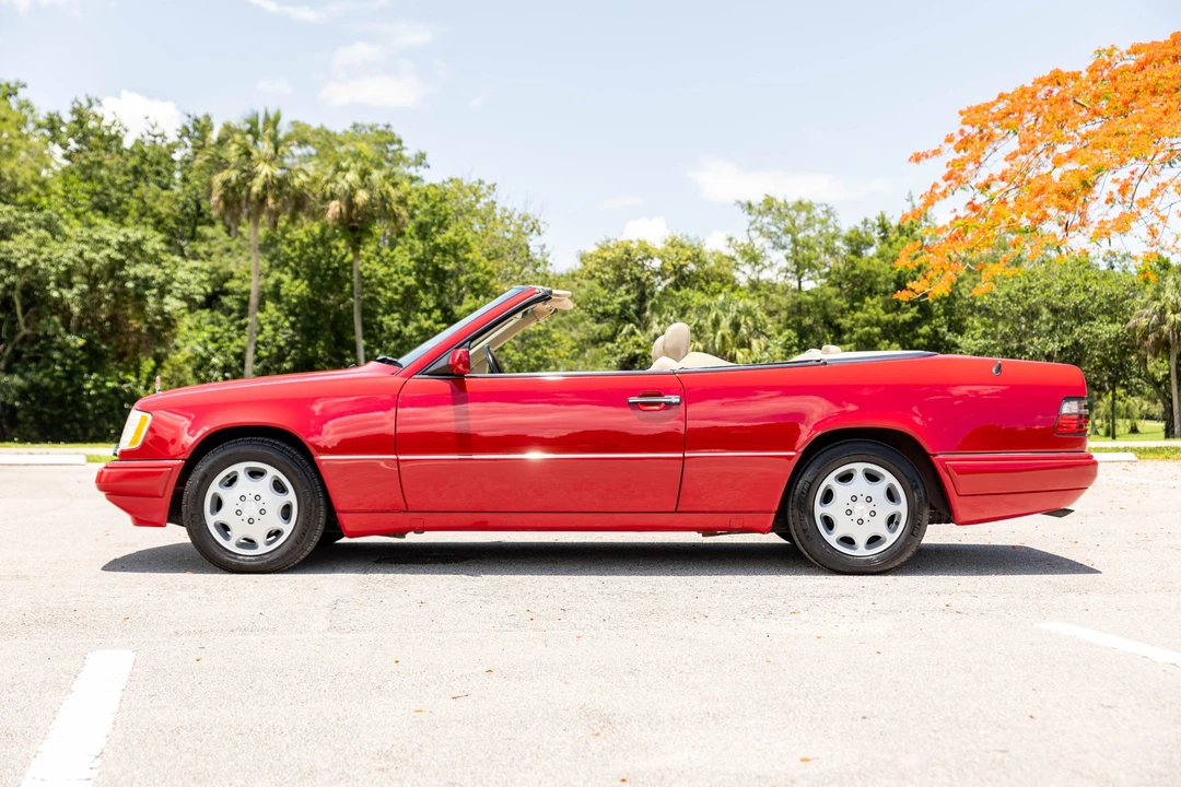 1994 Mercedes-Benz W124 E-Class - Image 9 of 31