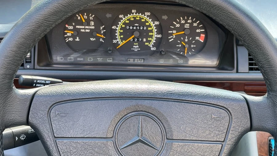 1994 Mercedes-Benz W124 E-Class - Image 11 of 28