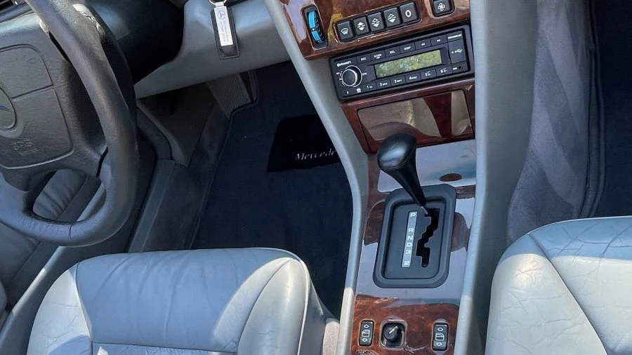 1994 Mercedes-Benz W124 E-Class - Image 13 of 28
