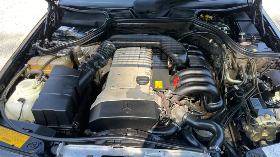1994 Mercedes-Benz W124 E-Class - Image 16 of 28