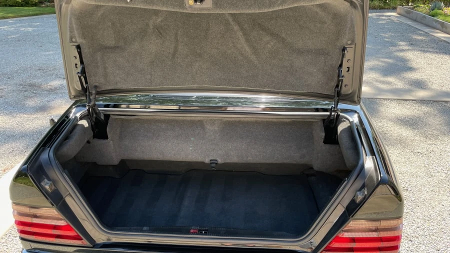 1994 Mercedes-Benz W124 E-Class - Image 22 of 28