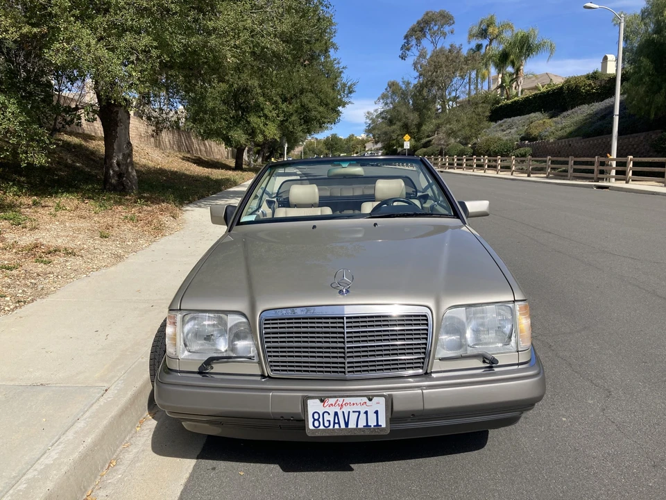 1994 Mercedes-Benz W124 E-Class - Image 2 of 31
