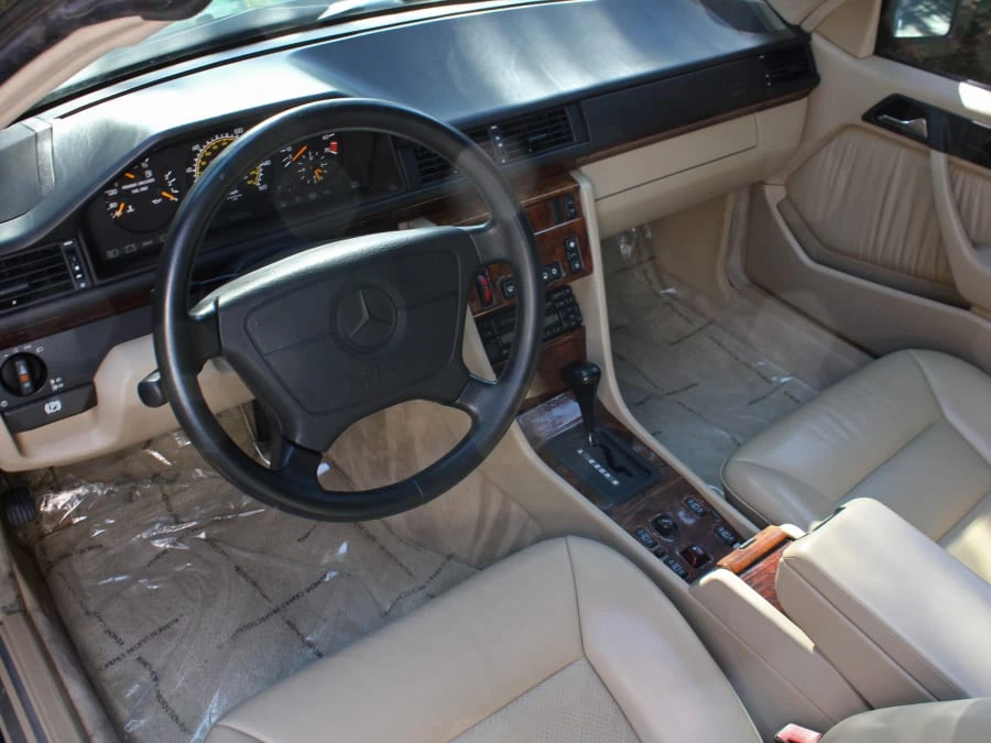 1994 Mercedes-Benz W124 E-Class - Image 4 of 5