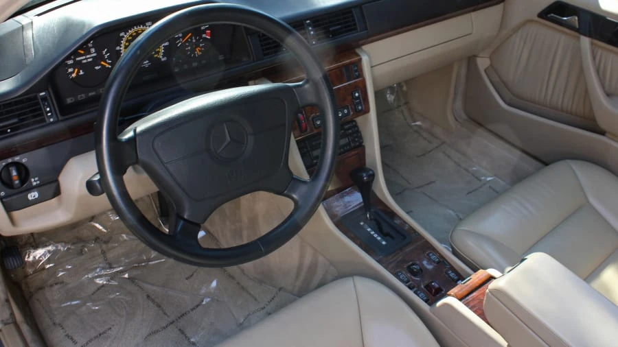 1994 Mercedes-Benz W124 E-Class - Image 4 of 5