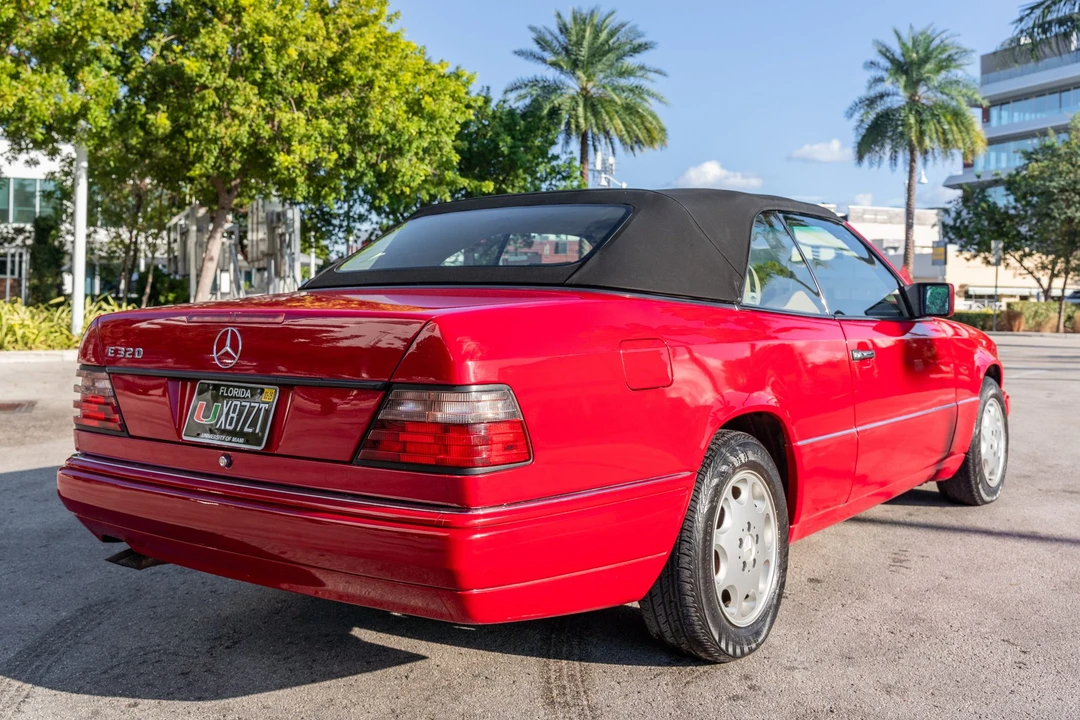 1994 Mercedes-Benz W124 E-Class - Image 15 of 31