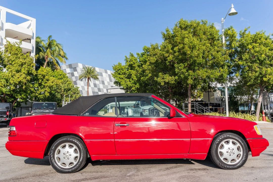 1994 Mercedes-Benz W124 E-Class - Image 16 of 31