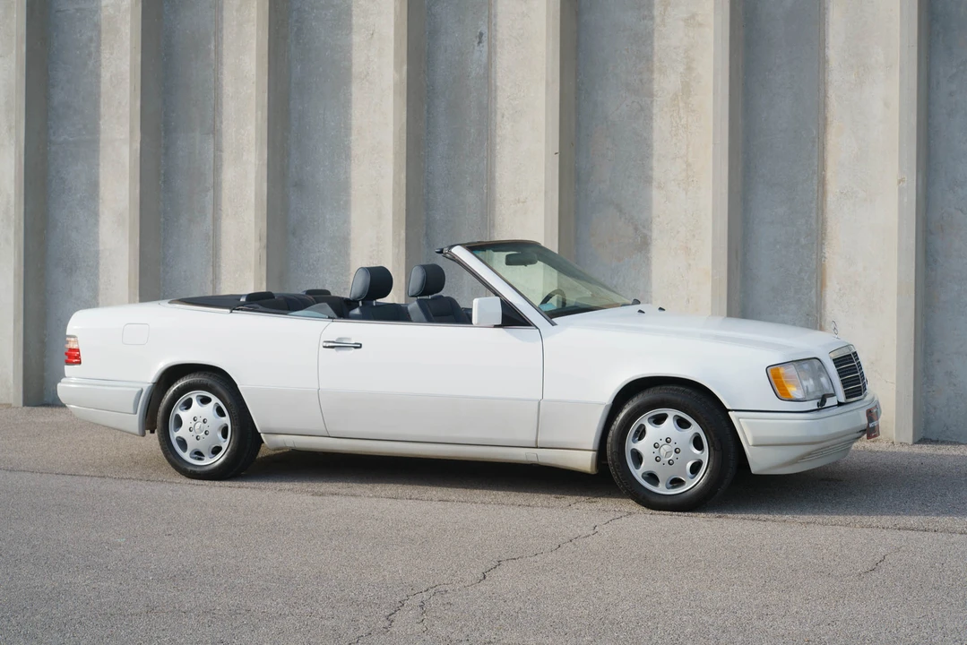 1994 Mercedes-Benz W124 E-Class - Image 13 of 31