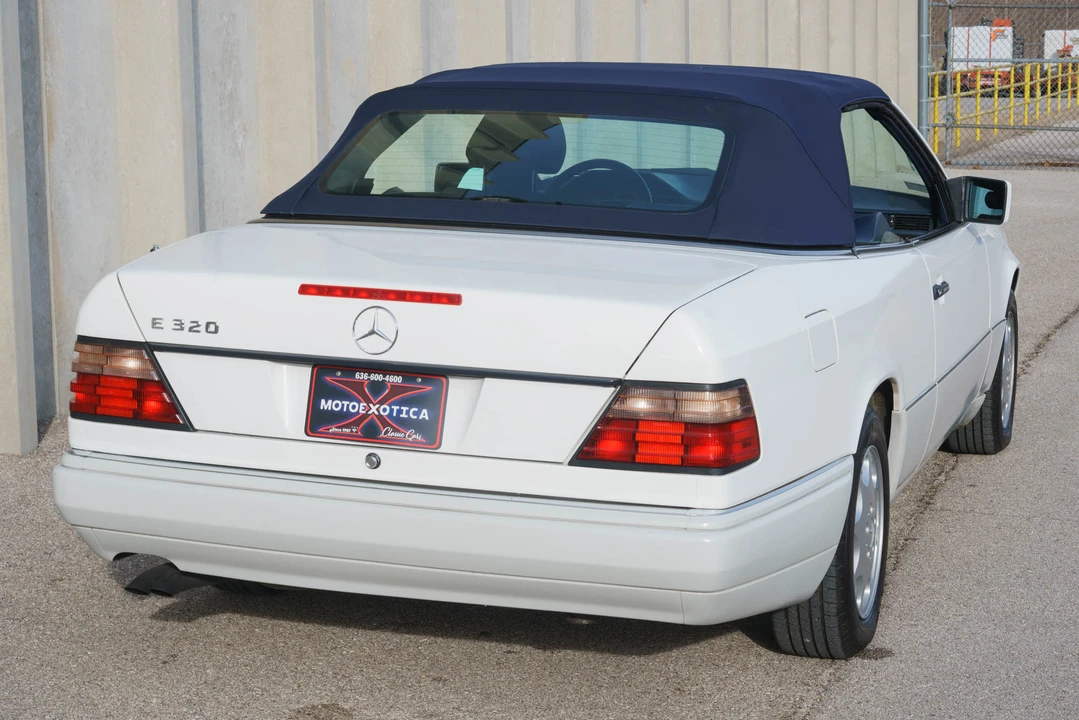 1994 Mercedes-Benz W124 E-Class - Image 17 of 31