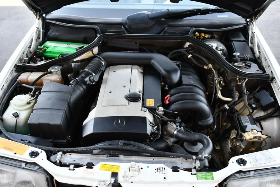 1994 Mercedes-Benz W124 E-Class - Image 11 of 27