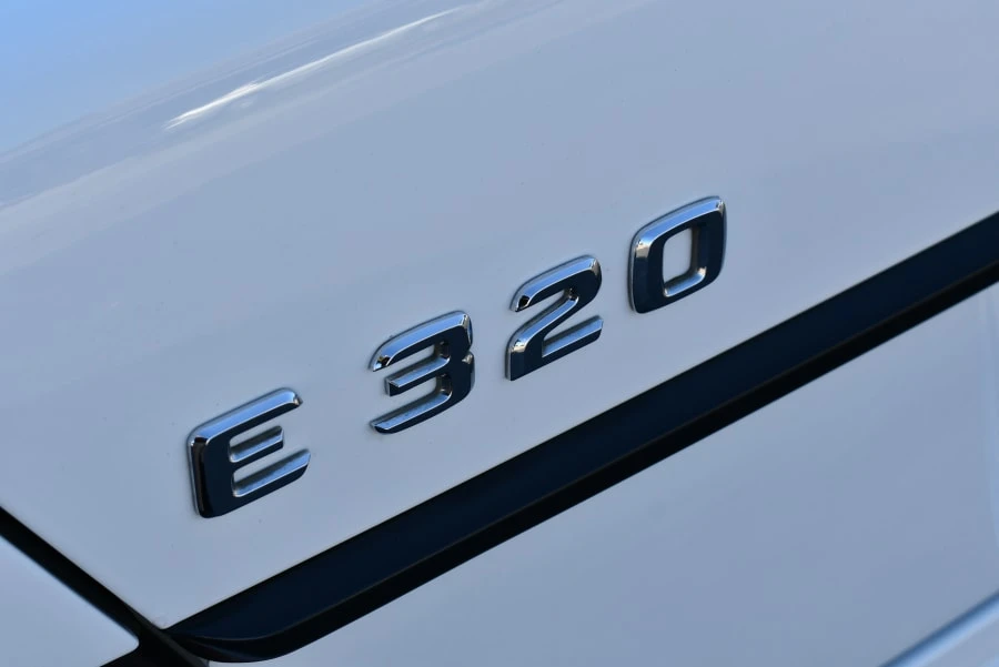 1994 Mercedes-Benz W124 E-Class - Image 17 of 27
