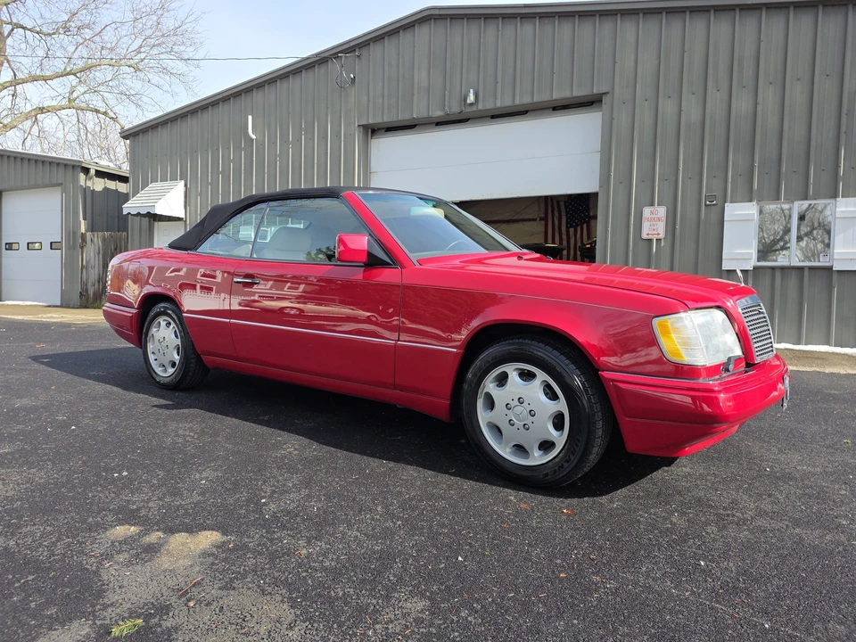 1994 Mercedes-Benz W124 E-Class - Image 2 of 31